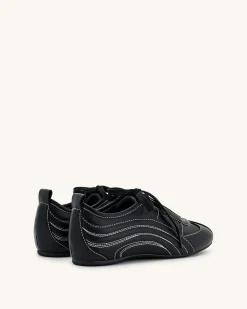 Ferne Streamlined Lustrous Sneakers - Black