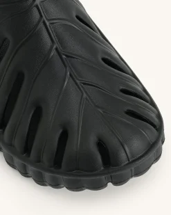 Tara Leaf Platform Clog - Black